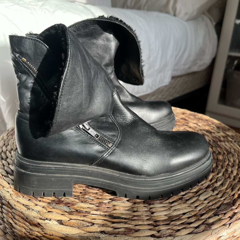 Black Leather Women's Boots